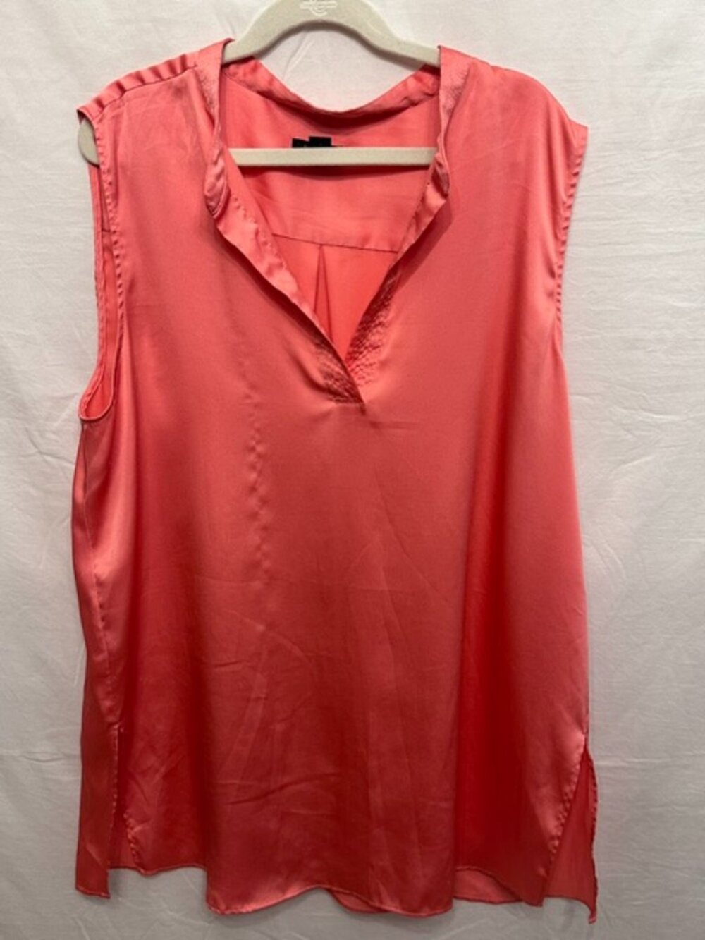 Ann Taylor Sleeveless Satin Blouse Coral Pink Size Medium